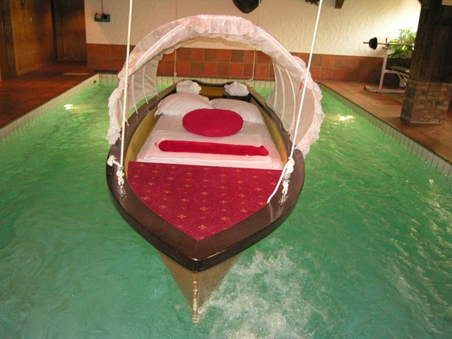 hotelboatcar.jpg